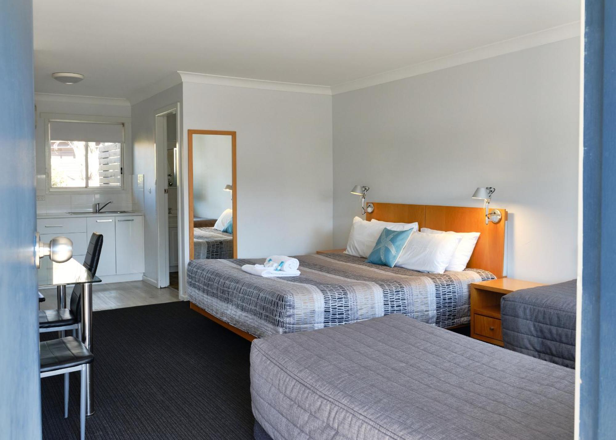 Culburra Beach Motel Exterior photo